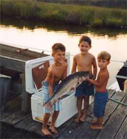 Family outing sportfishing R